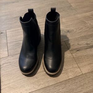 Dolce vita black booties